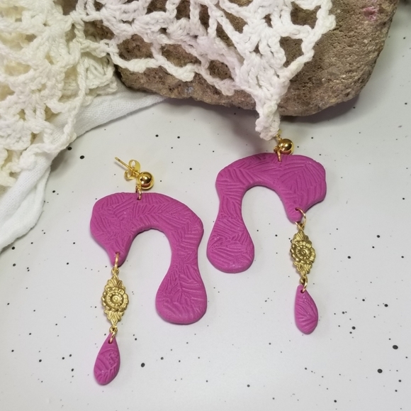 Handcrafted polymer clay earrings - Picture 2 of 2